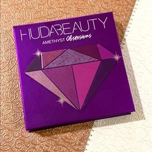 HUDA Beauty Amethyst Obsessions Eyeshadow Palette